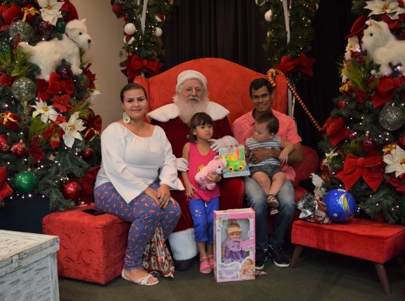 Haco promove corrente solidária de Natal e beneficia famílias