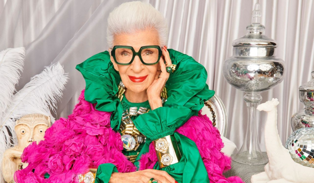 Iris Apfel: a vida e o estilo de um ícone da moda aos 102 anos